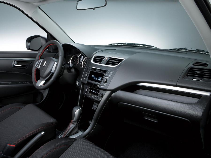  Suzuki Swift Sport 5-Door 2013 года  (фото 17 из 19)